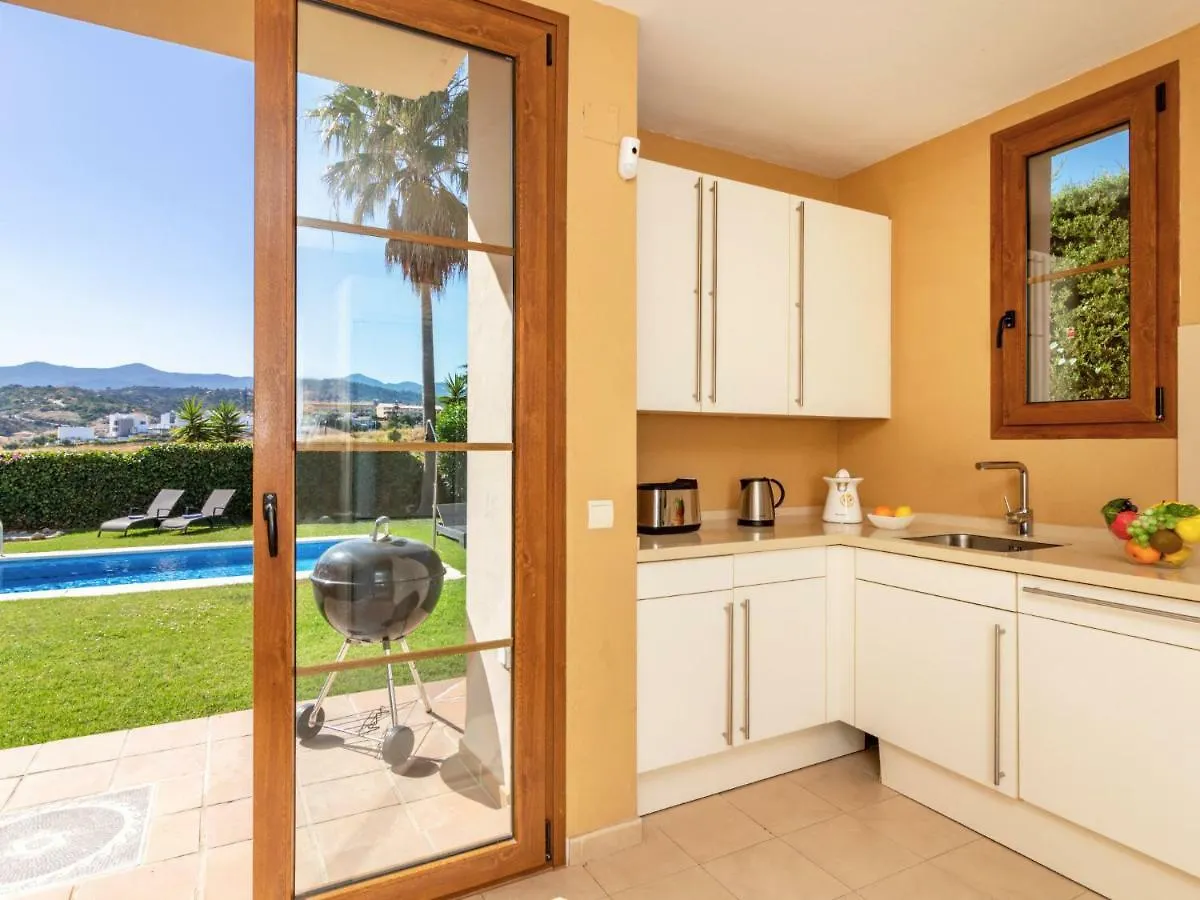 Holiday Home Villa Resina Golf 에스테포나
