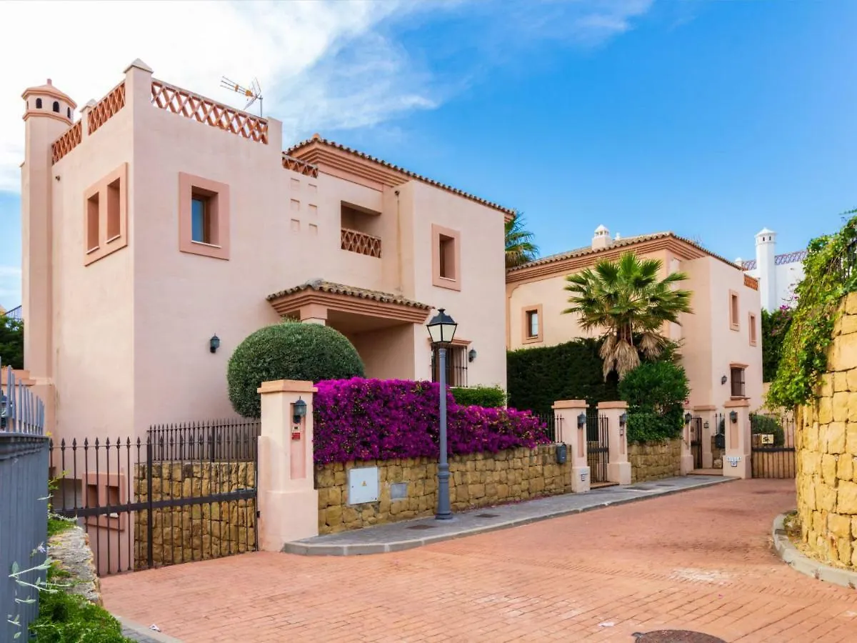 Holiday Home Villa Resina Golf 에스테포나 0*,
