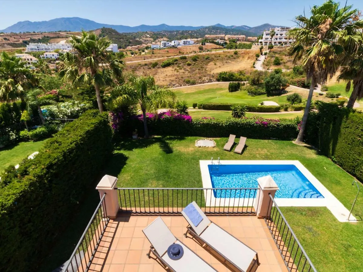 Holiday Home Villa Resina Golf 에스테포나