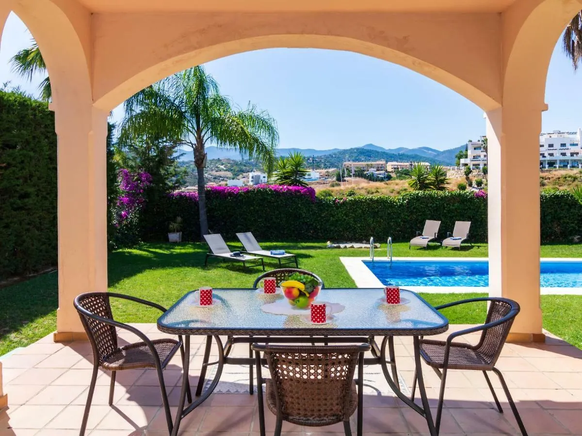 Holiday Home Villa Resina Golf 에스테포나 0*,  스페인