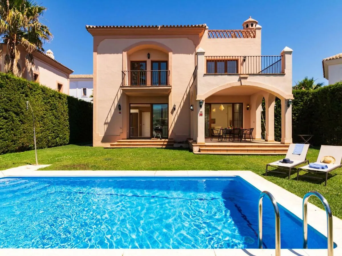 Holiday Home Villa Resina Golf 에스테포나